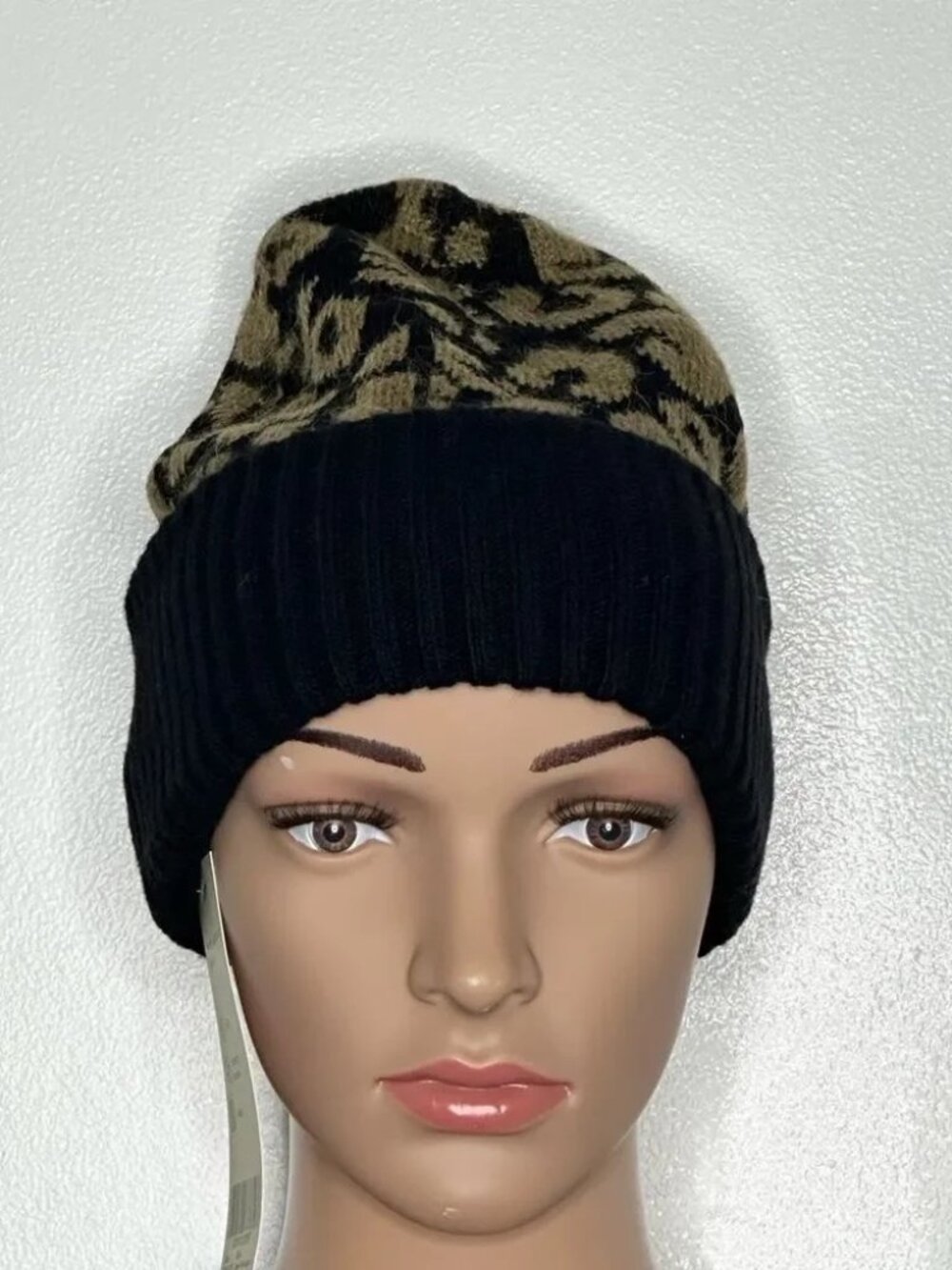 SWEATY BETTY Leopard Jacquard Beanie Hat Painted Leopard One Size